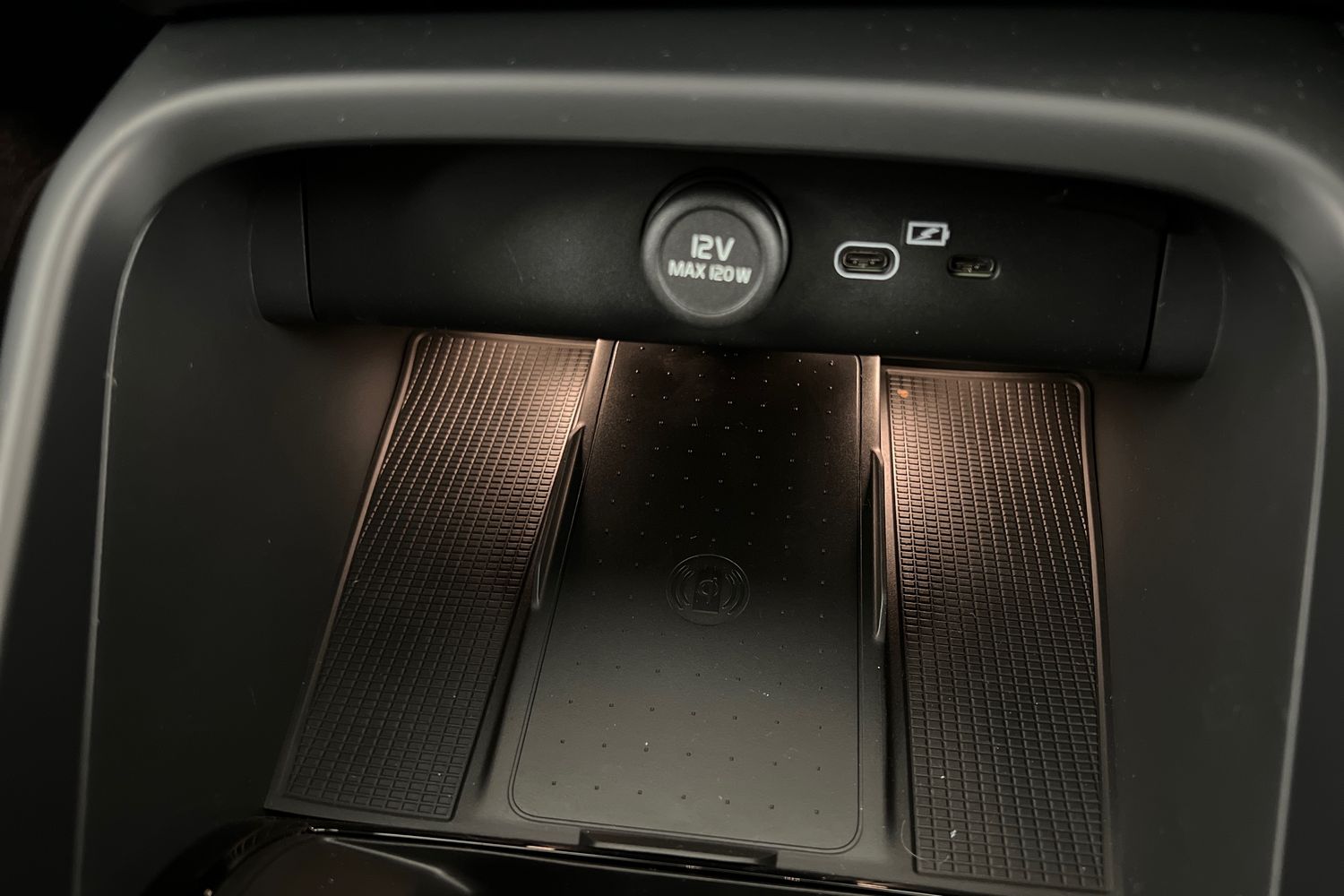 Used Volvo XC40 2025 for sale - 76614949: Photo 33