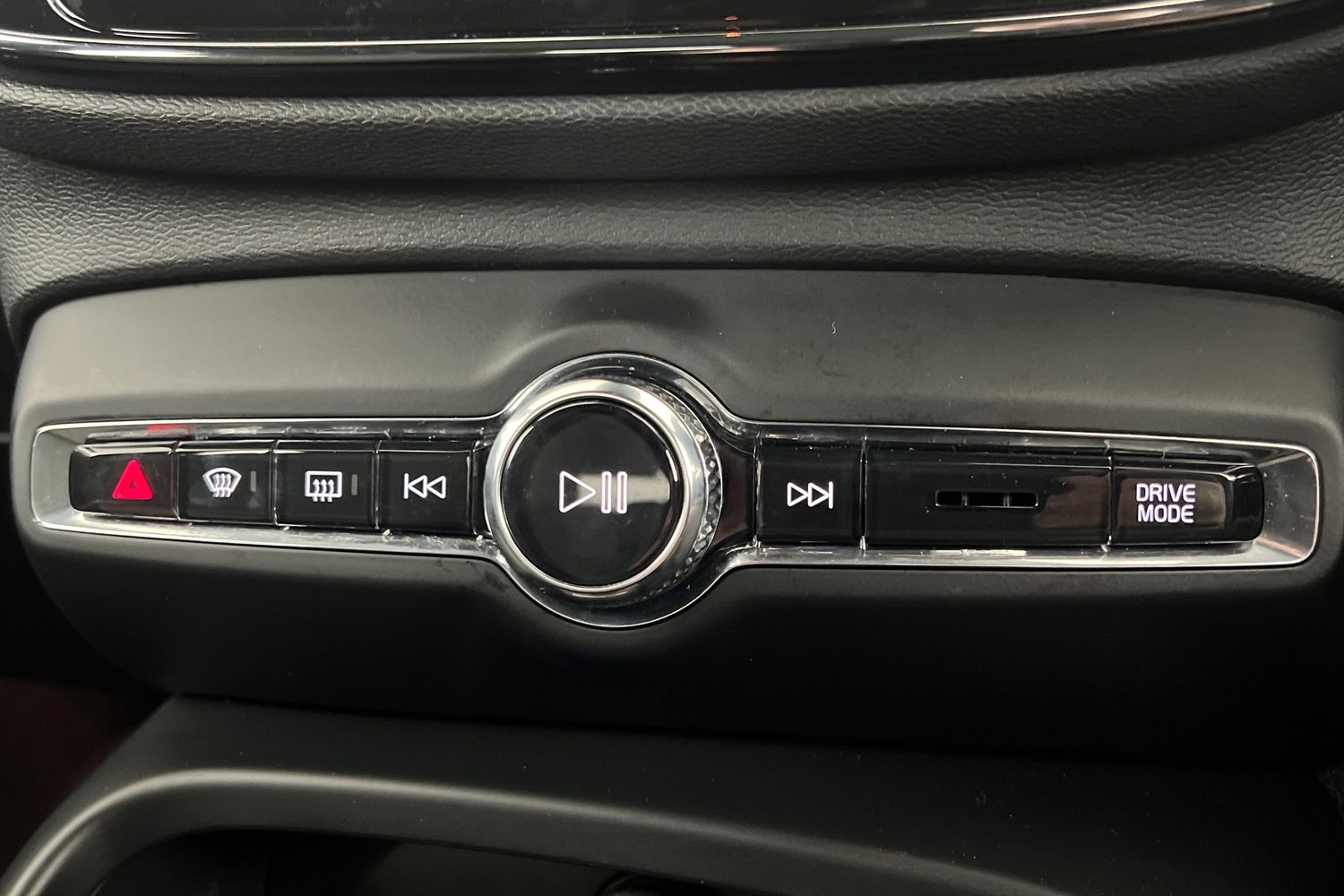 Used Volvo XC40 2022 for sale - 76984179: Photo 14