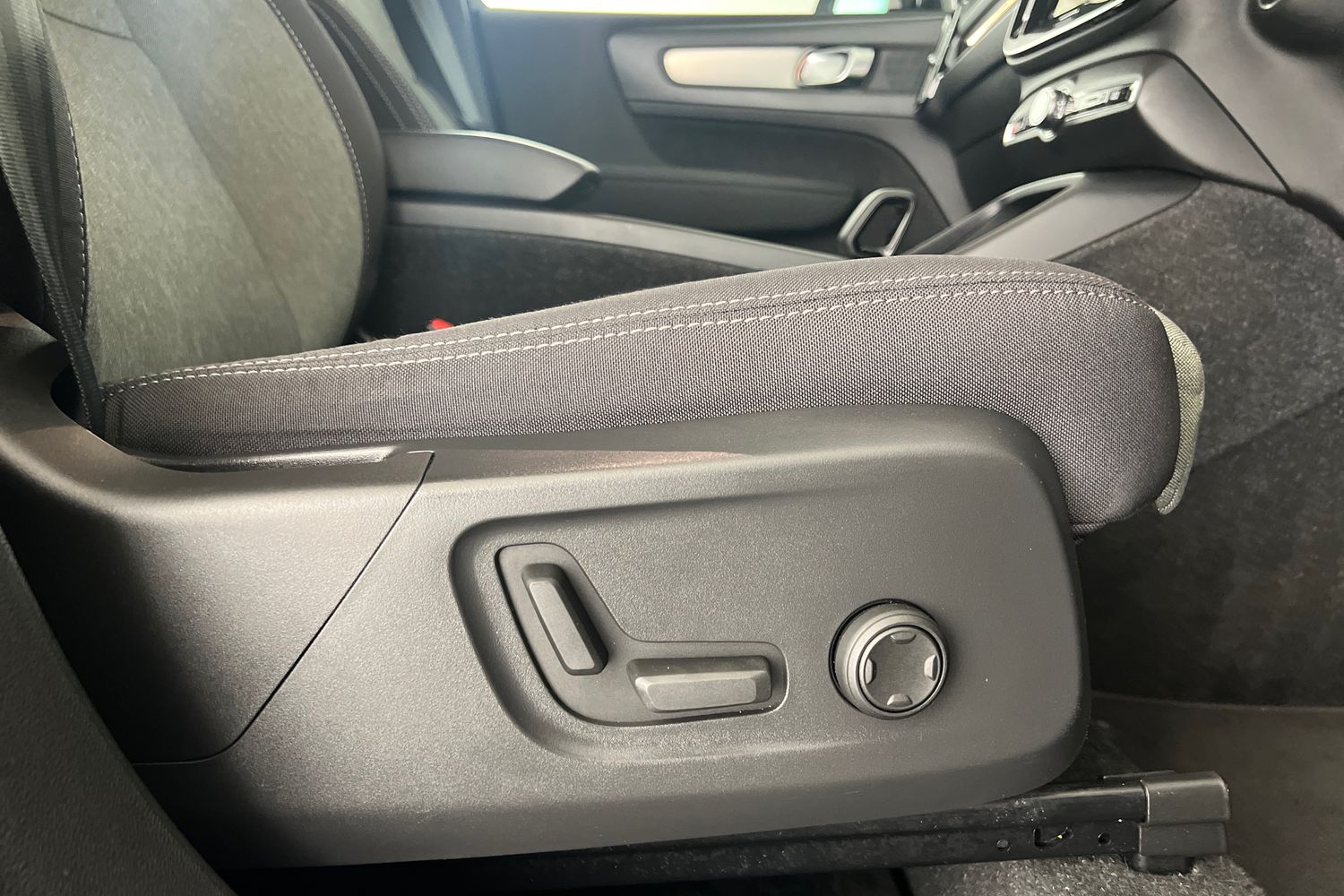 Used Volvo XC40 2022 for sale - 76984179: Photo 29