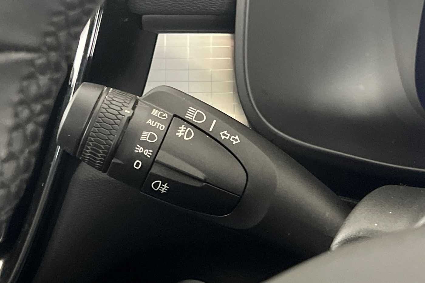 Used Volvo XC40 2022 for sale - 76984179: Photo 35