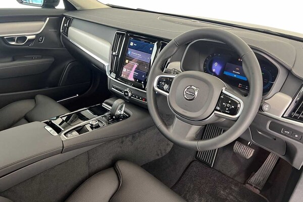 Used Volvo V90 2025 for sale - 75439664: Photo 10