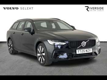 2025 - Plus, T6 AWD Plug-in hybrid, Electric/Petrol, Dark 5-Door
