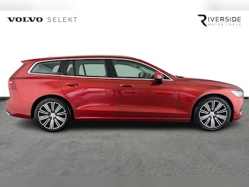 Used Volvo V60 2019 for sale - 76079167: Photo
