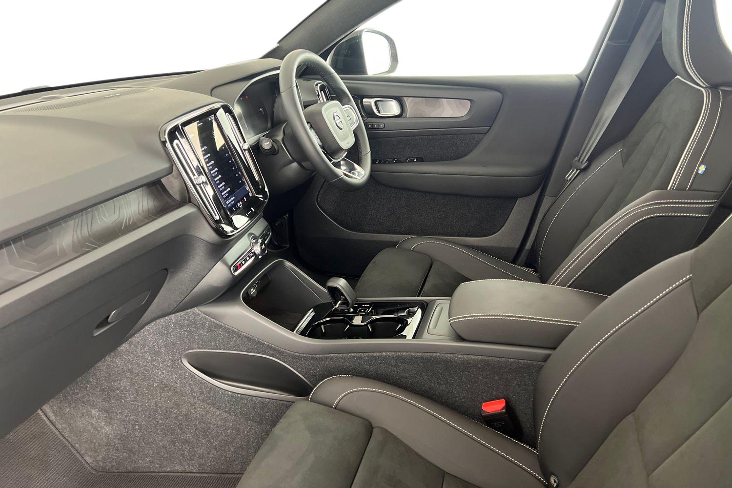 Used Volvo C40 2023 for sale - 77035863: Photo 2