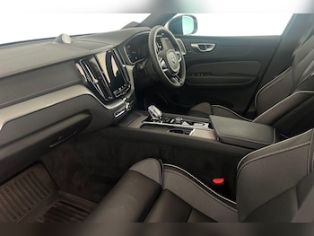 Used Volvo XC60 2023 for sale - 78748121: Photo