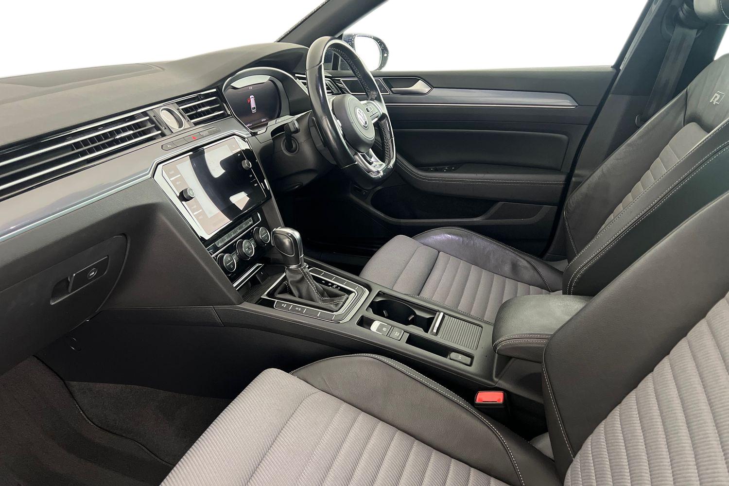 Used Volkswagen Passat 2019 for sale - 77434847: Photo 2