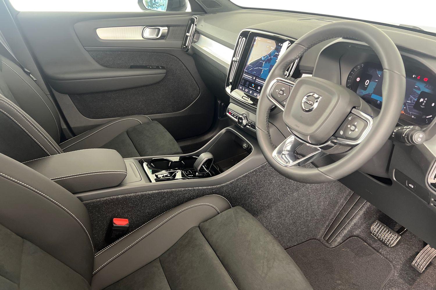 Used Volvo XC40 2025 for sale - 77035860: Photo 10