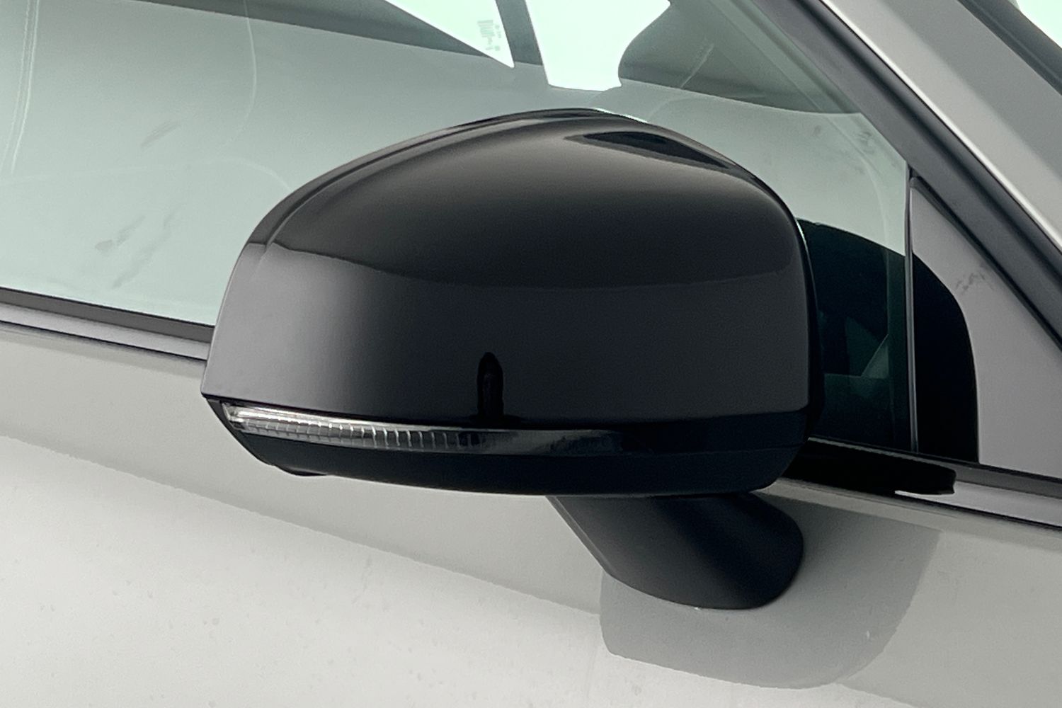 Used Volvo XC40 2025 for sale - 77035860: Photo 19