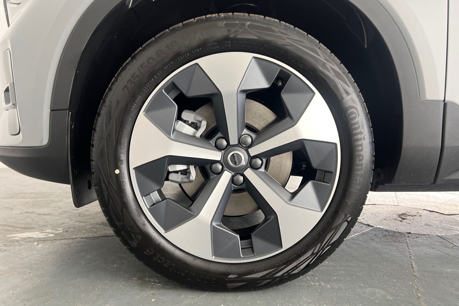 Used Volvo XC40 2025 for sale - 77035860: Photo 26