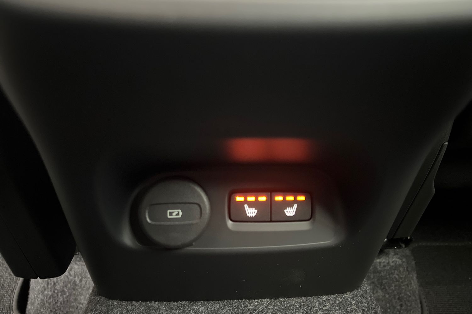 Used Volvo XC40 2025 for sale - 77035860: Photo 28