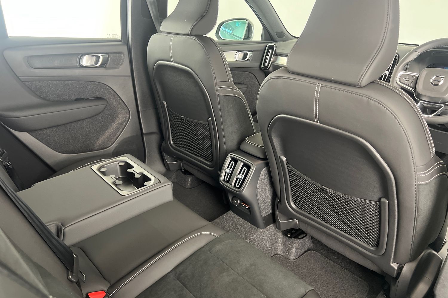 Used Volvo XC40 2025 for sale - 77035860: Photo 29