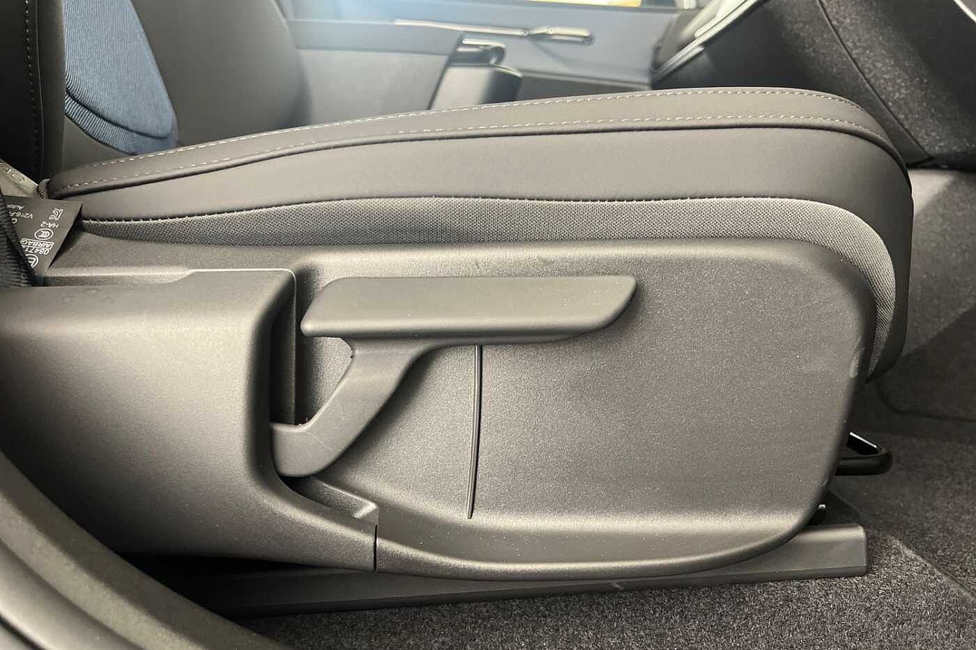 Used Volvo EX30 2025 for sale - 76479609: Photo 32