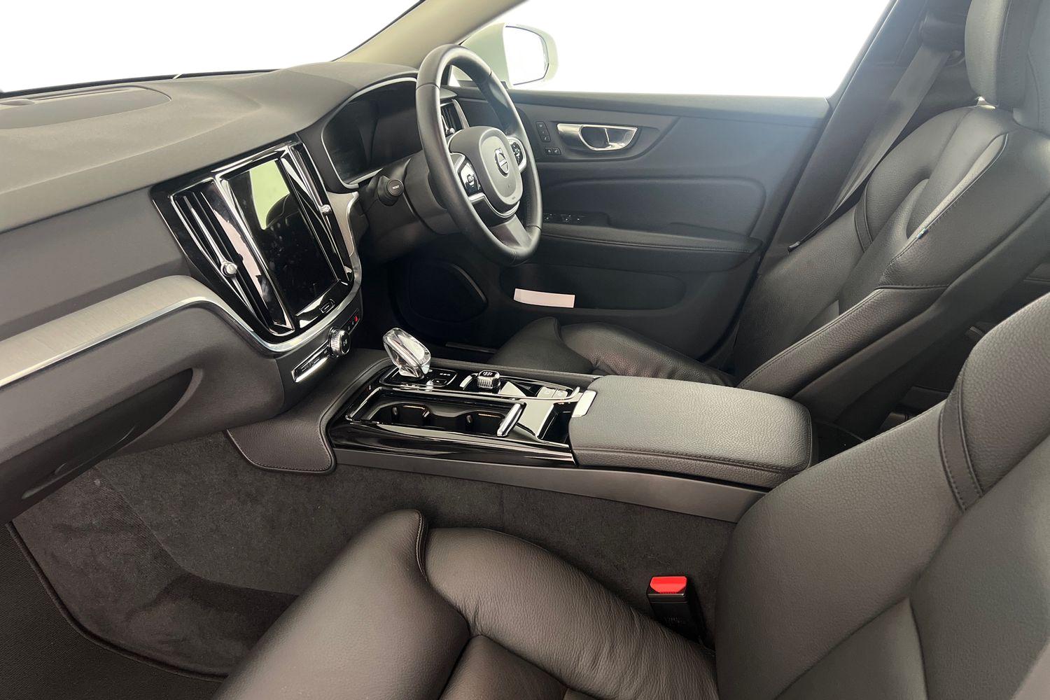 Used Volvo V60 2021 for sale - 76614947: Photo 3