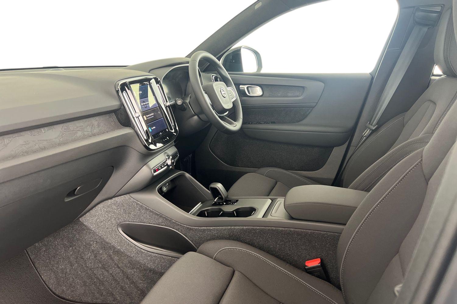 Used Volvo EX40 2025 for sale - 76479758: Photo 2