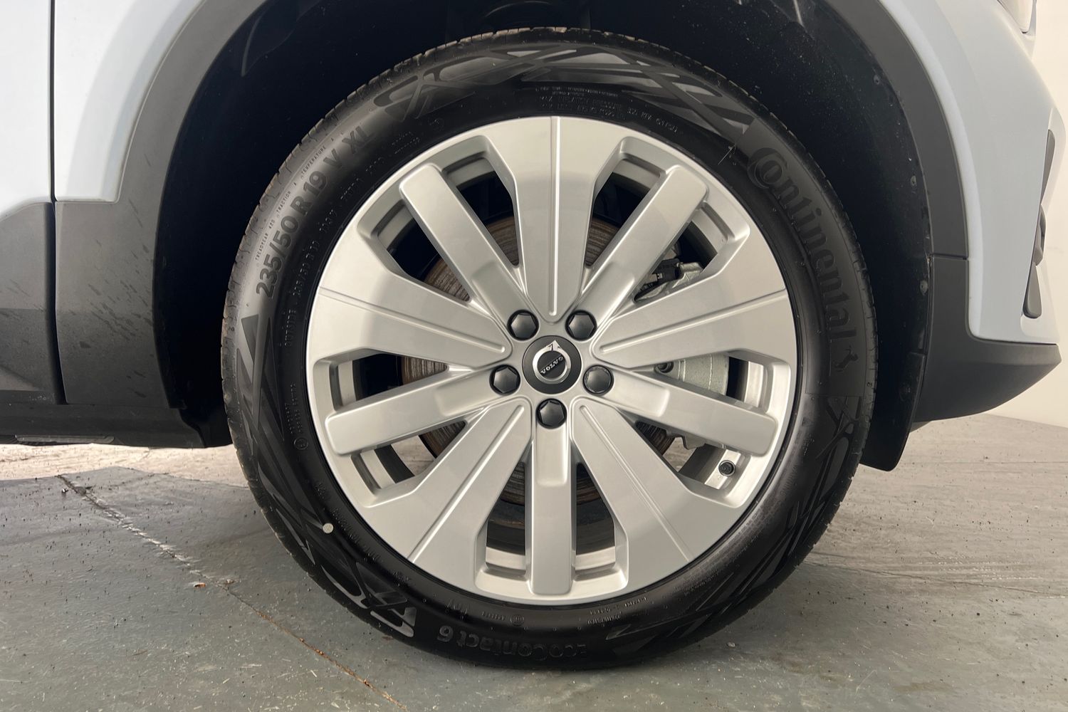 Used Volvo EX40 2025 for sale - 76479758: Photo 5