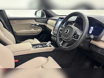 Used Volvo XC90 2025 for sale - 78467836: Photo