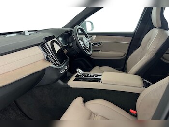 Used Volvo XC90 2025 for sale - 78165777: Photo