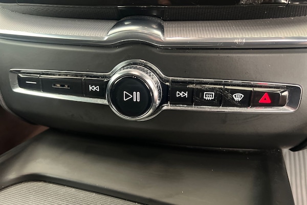 Used Volvo XC60 2022 for sale - 75439865: Photo 14