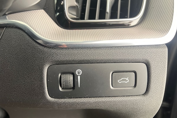 Used Volvo XC60 2022 for sale - 75439865: Photo 30