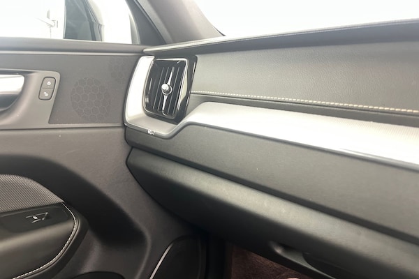 Used Volvo XC60 2022 for sale - 75439865: Photo 31