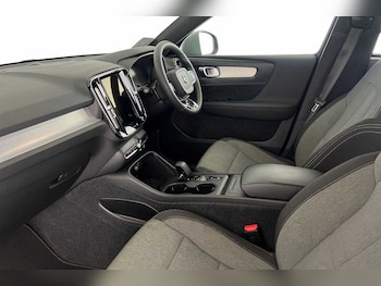 Used Volvo XC40 2023 for sale - 79354934: Photo