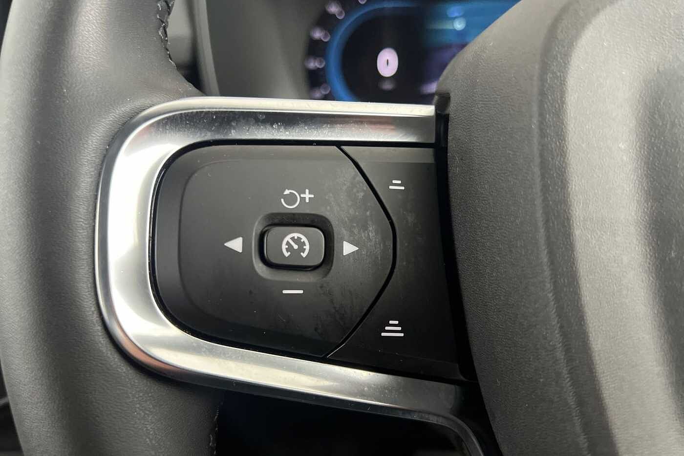 Used Volvo XC40 2022 for sale - 76332262: Photo 11