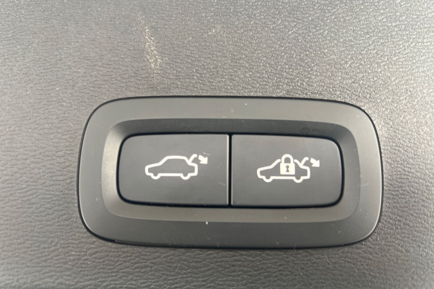 Used Volvo XC40 2022 for sale - 76332262: Photo 22