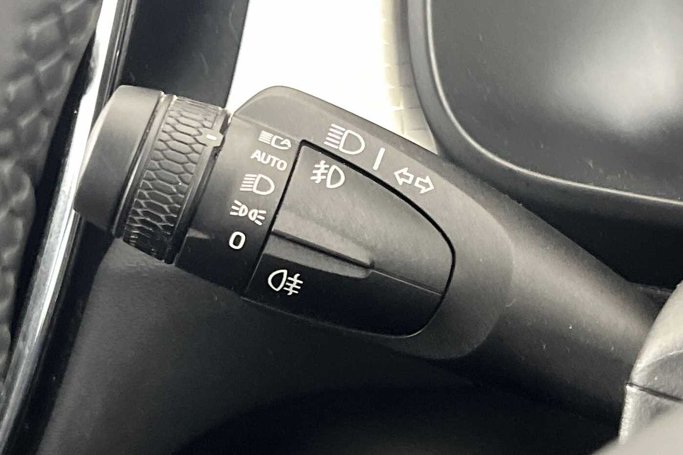 Used Volvo XC40 2022 for sale - 76332262: Photo 32