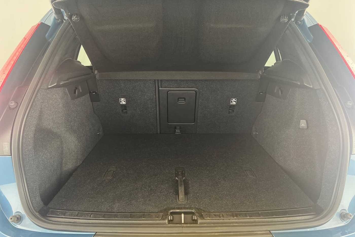 Used Volvo XC40 2022 for sale - 76332262: Photo 8