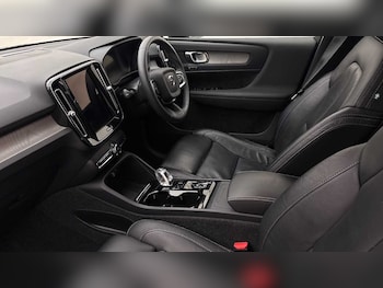 Used Volvo XC40 2023 for sale - 79392617: Photo