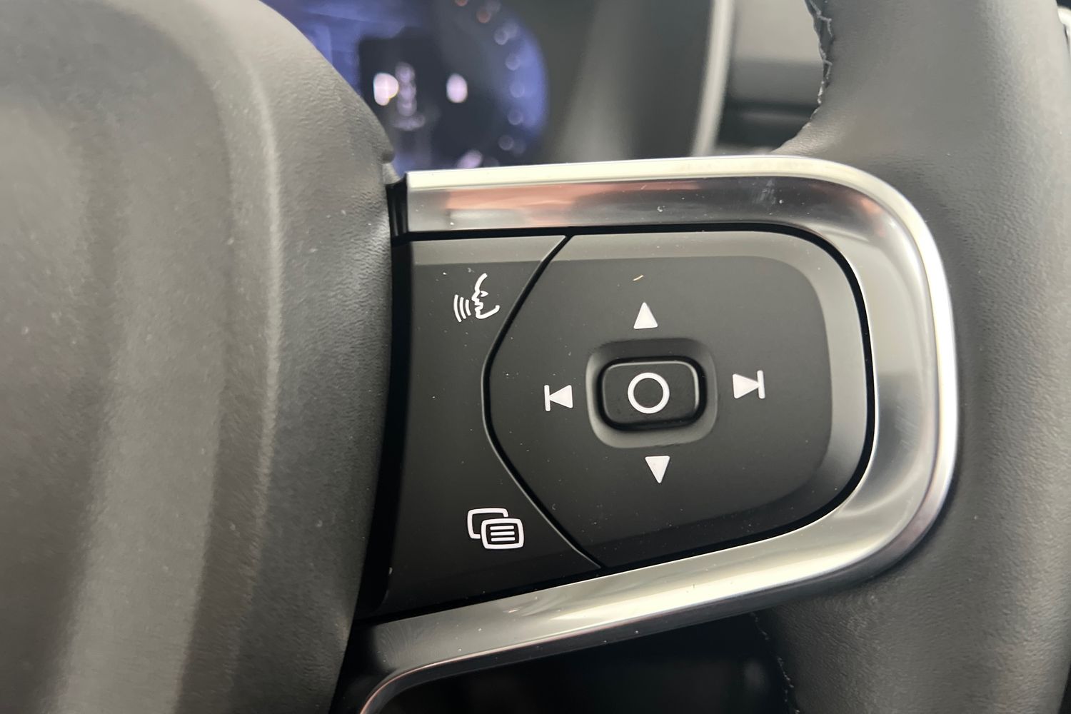 Used Volvo XC40 2025 for sale - 76614924: Photo 12