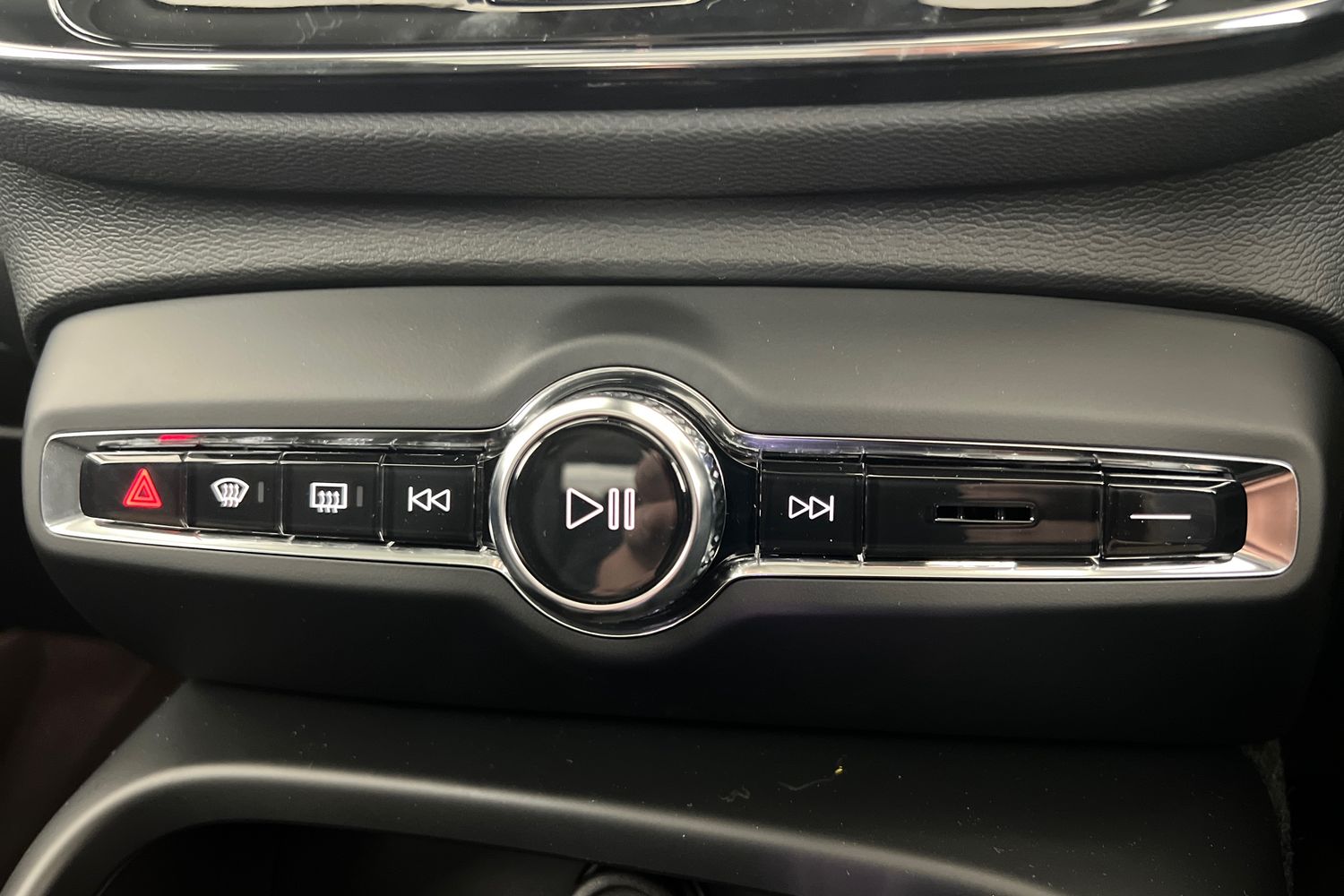 Used Volvo XC40 2025 for sale - 76614924: Photo 14