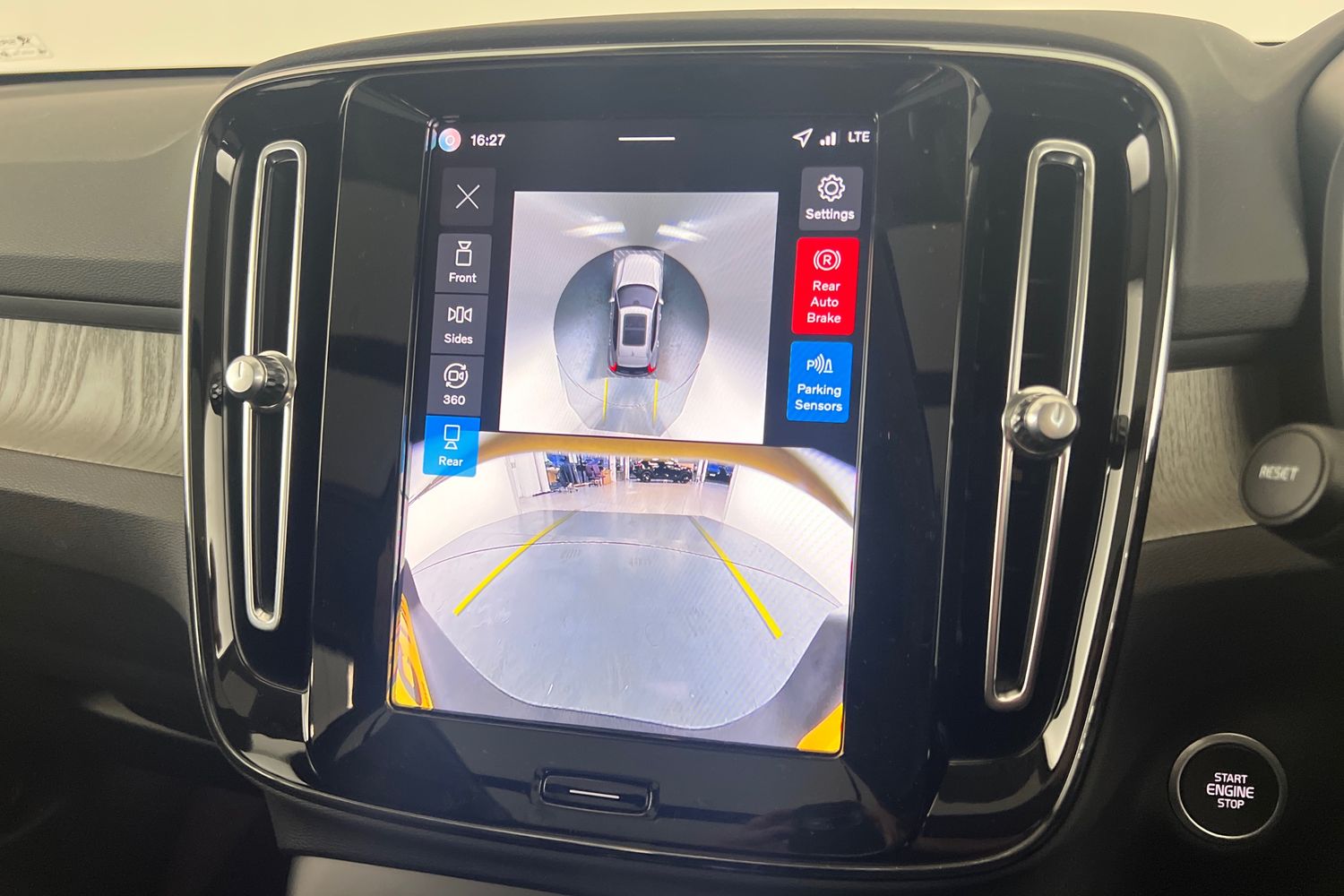 Used Volvo XC40 2025 for sale - 76614924: Photo 16