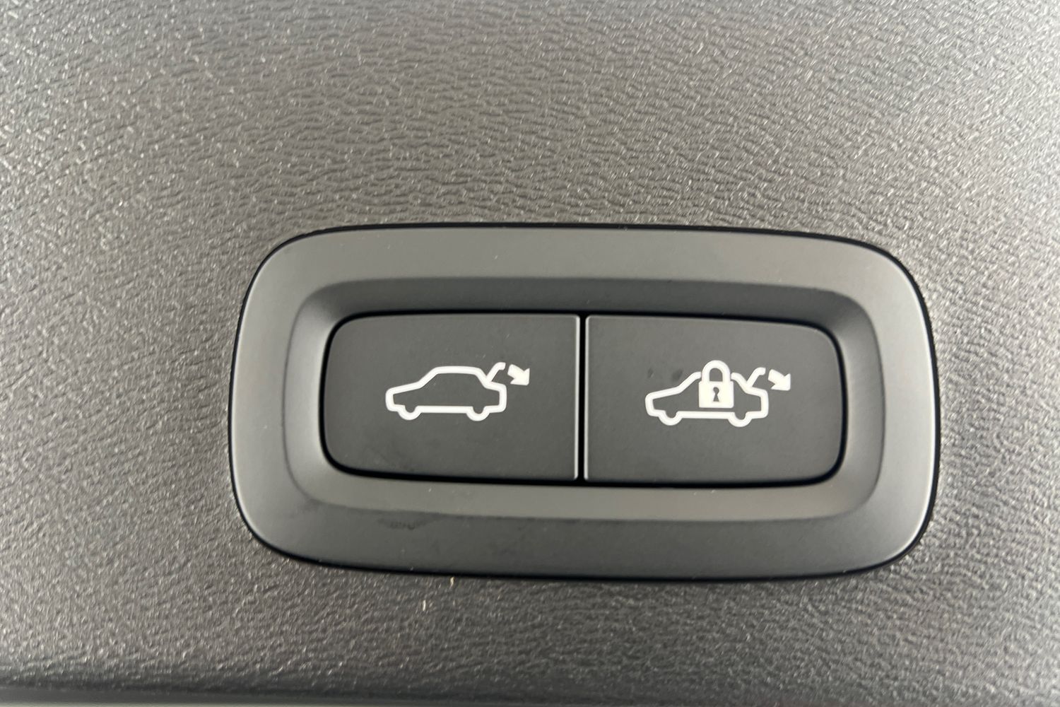 Used Volvo XC40 2025 for sale - 76614924: Photo 22