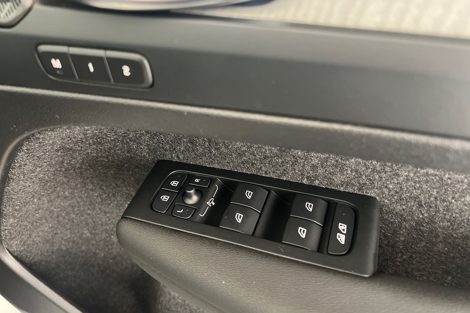 Used Volvo XC40 2025 for sale - 76614924: Photo 30