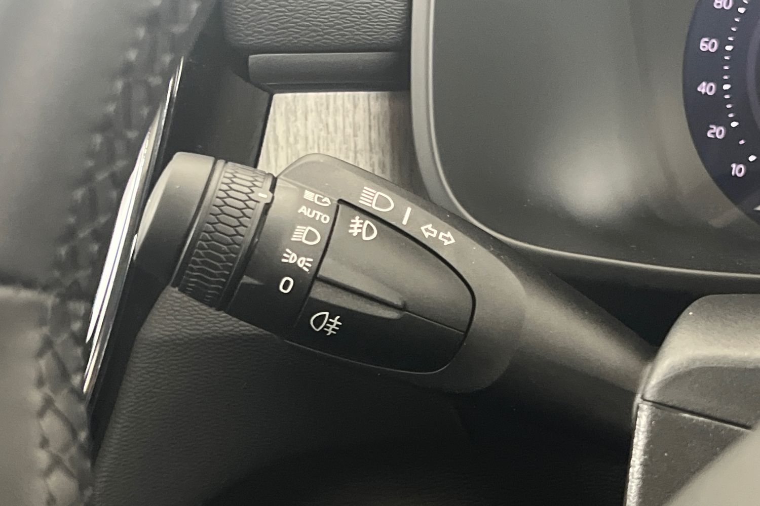 Used Volvo XC40 2025 for sale - 76614924: Photo 33