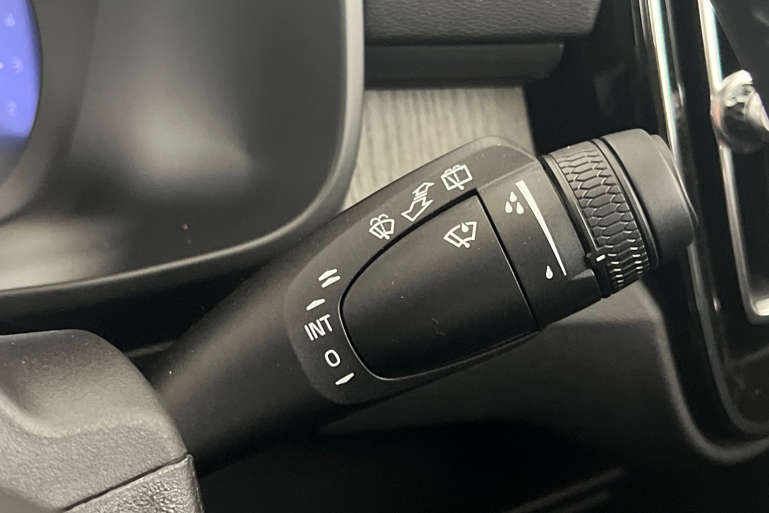 Used Volvo XC40 2025 for sale - 76614924: Photo 34