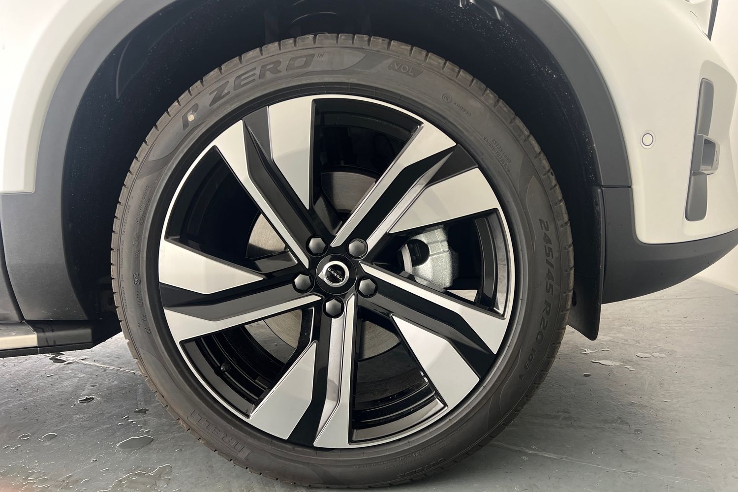 Used Volvo XC40 2025 for sale - 76614924: Photo 5