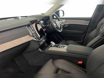 Used Volvo XC90 2025 for sale - 79367045: Photo