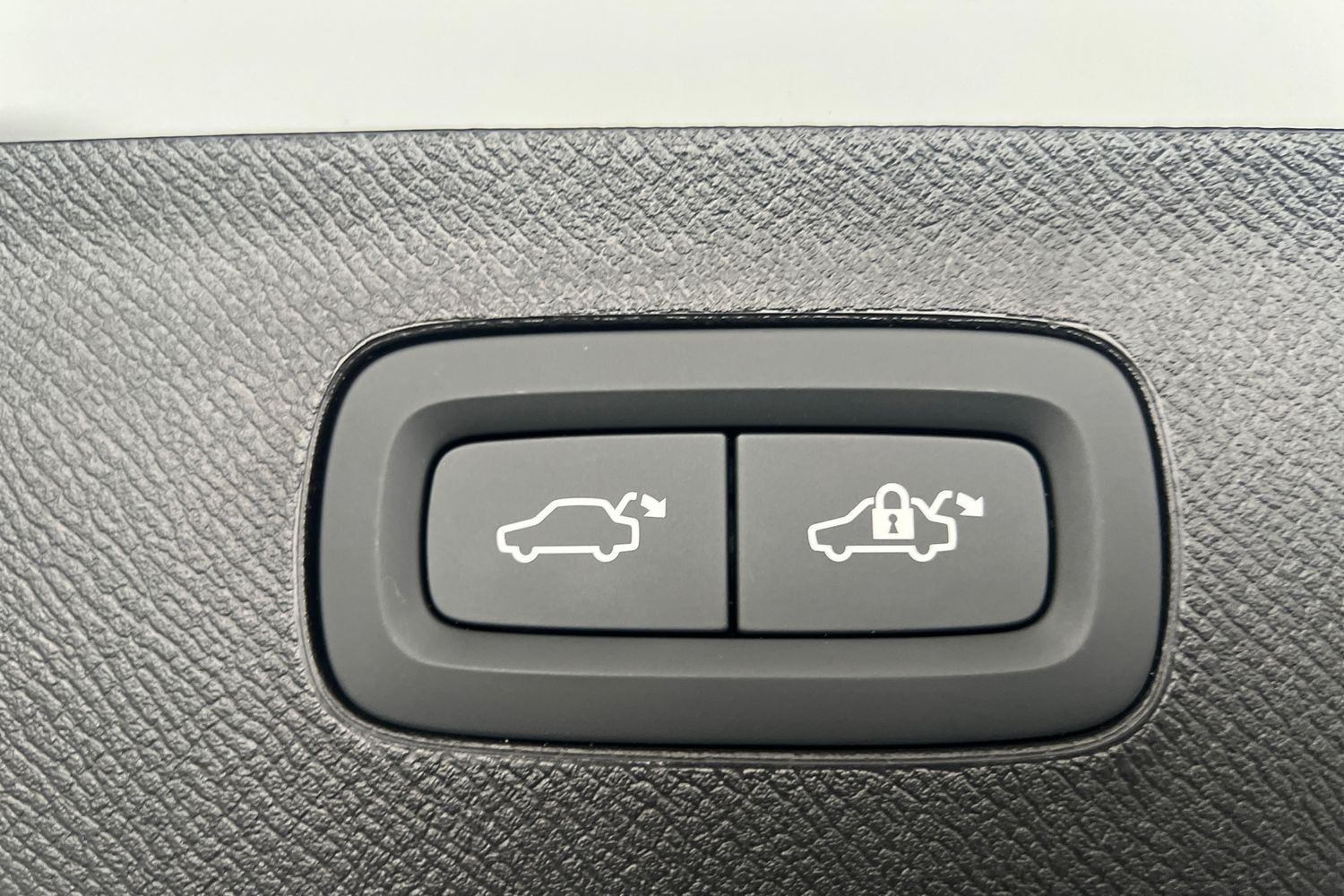 Used Volvo XC90 2025 for sale - 76265660: Photo 23