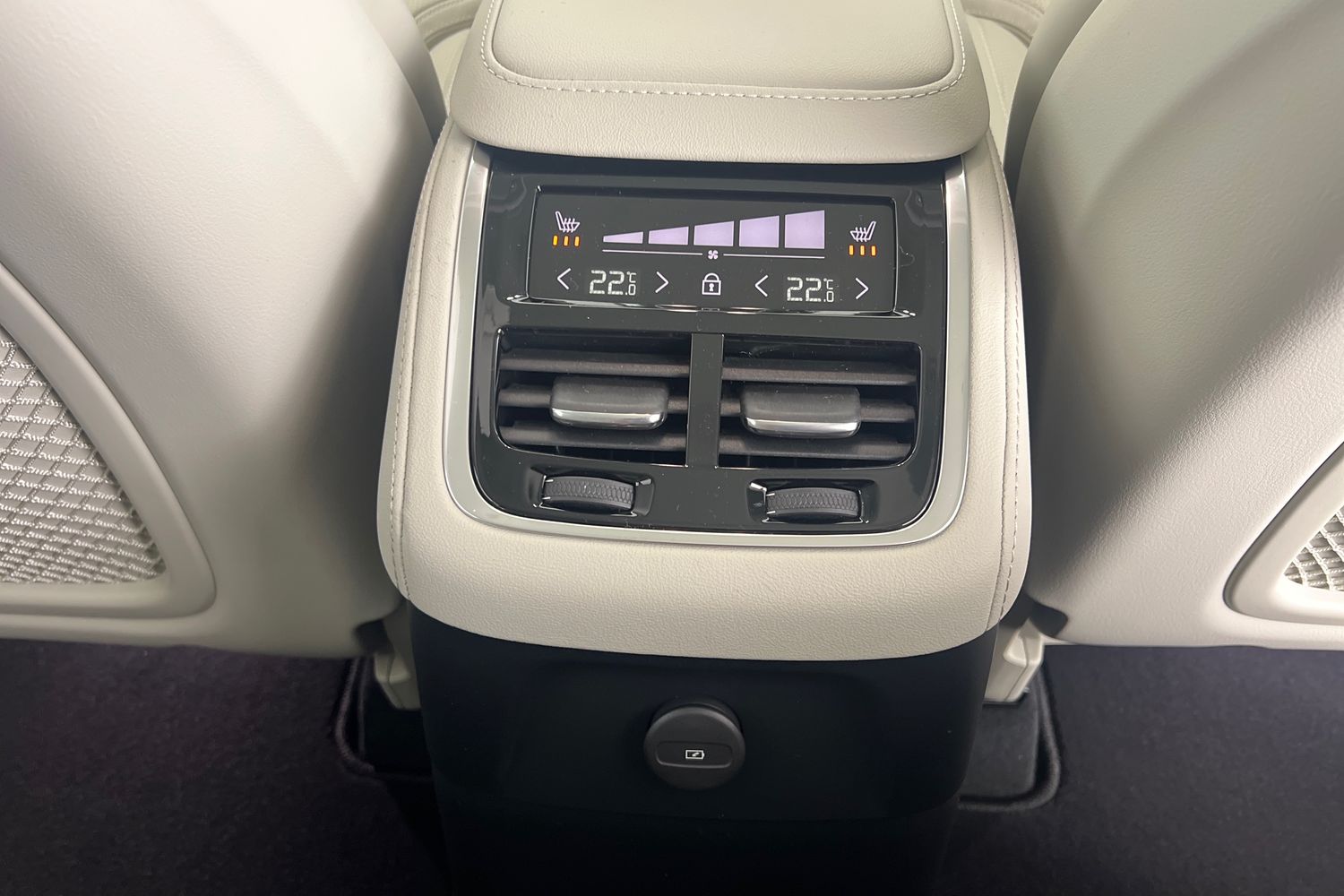 Used Volvo XC90 2025 for sale - 76265660: Photo 31