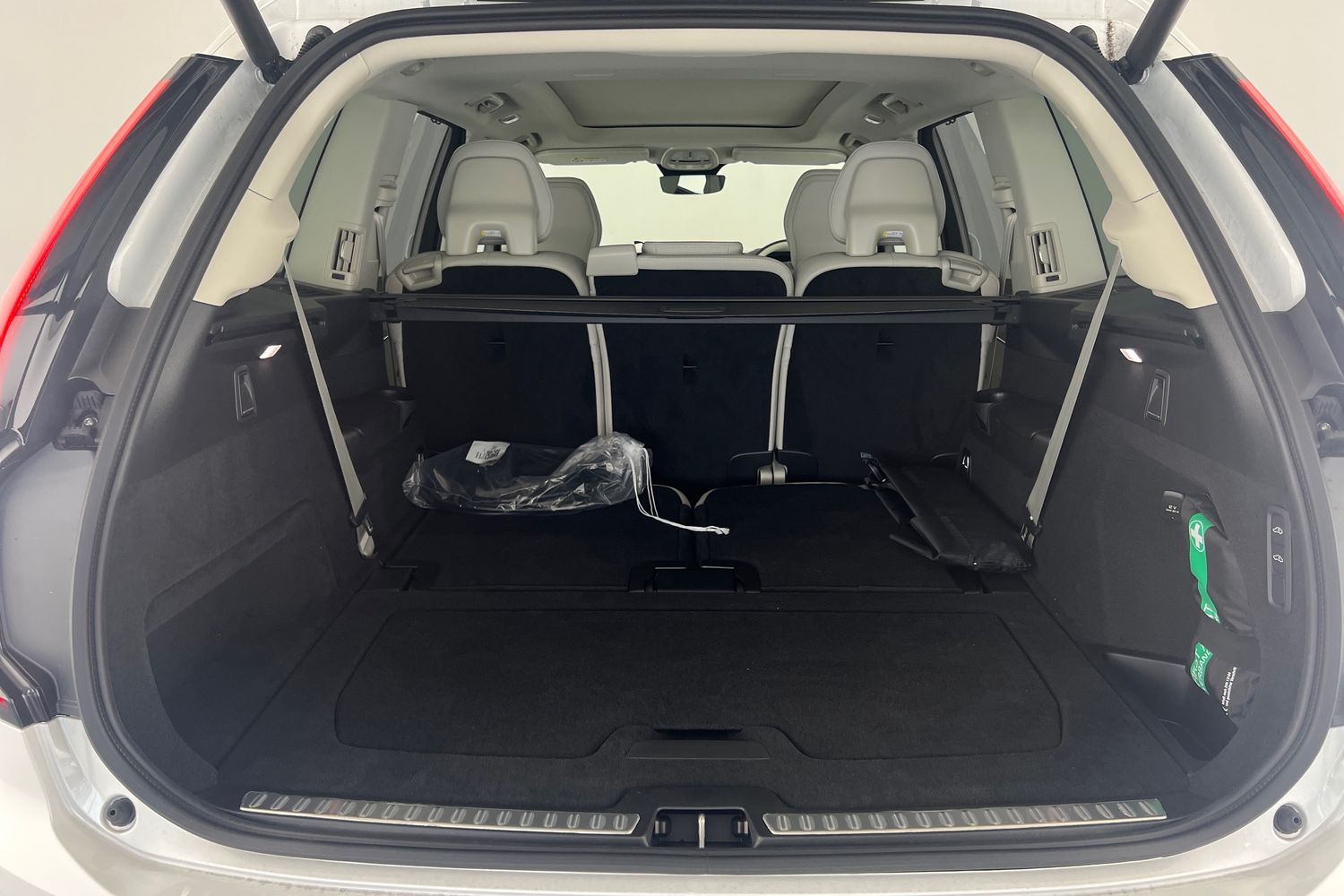 Used Volvo XC90 2025 for sale - 76265660: Photo 8