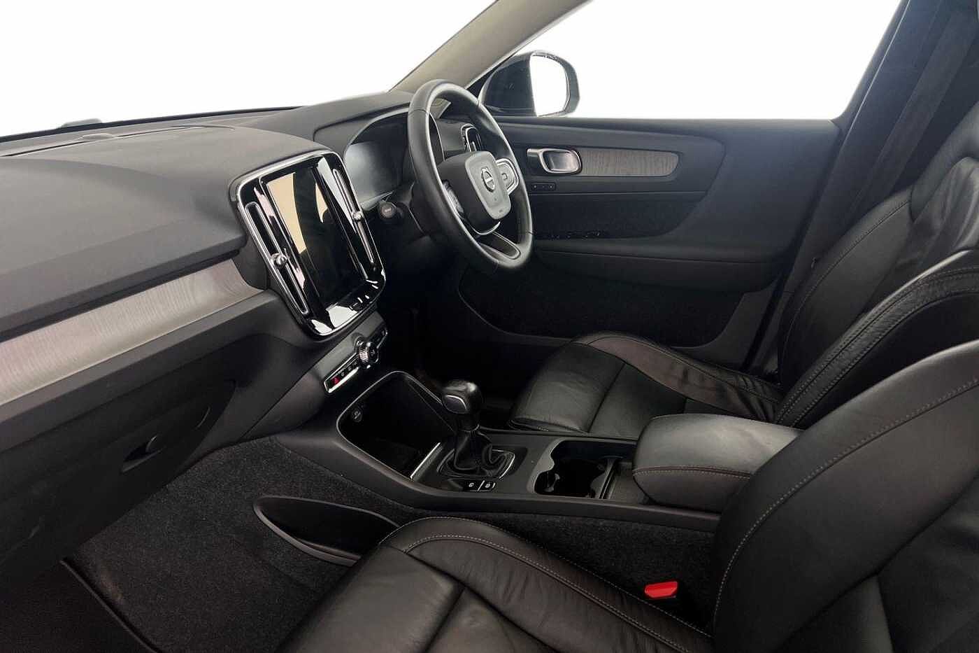 Used Volvo XC40 2021 for sale - 76796338: Photo 2