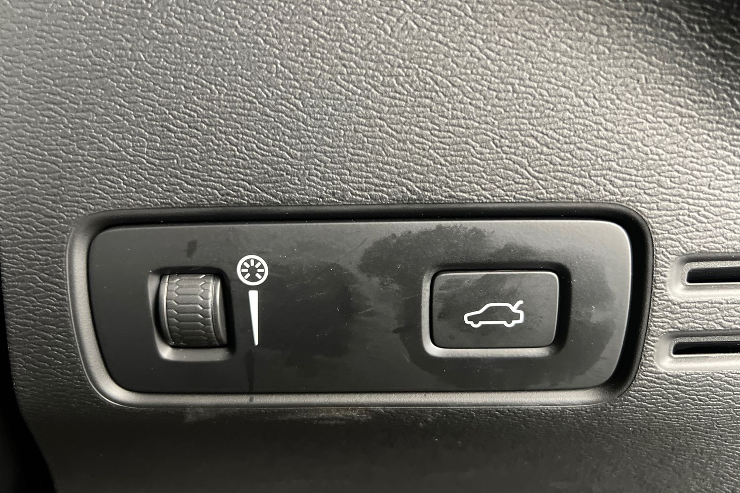 Used Volvo XC40 2021 for sale - 76796338: Photo 31