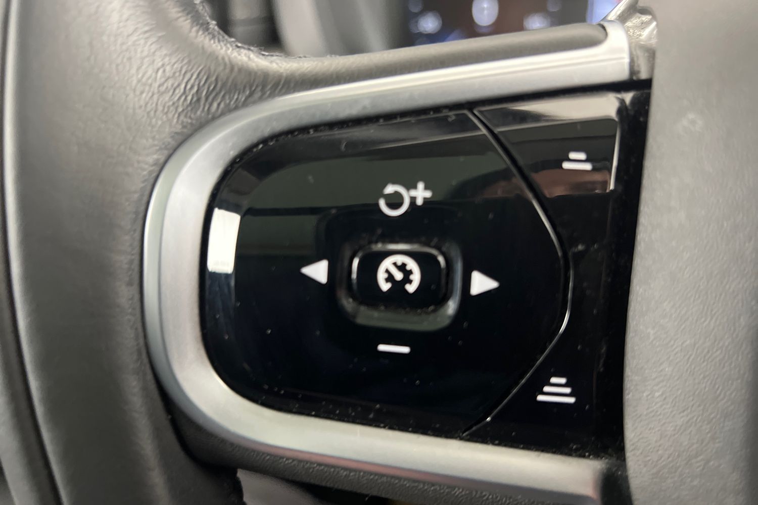 Used Volvo XC60 2019 for sale - 76817871: Photo 11