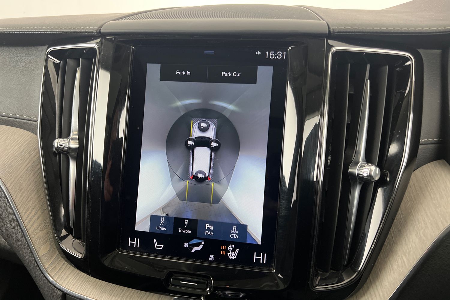 Used Volvo XC60 2019 for sale - 76817871: Photo 16