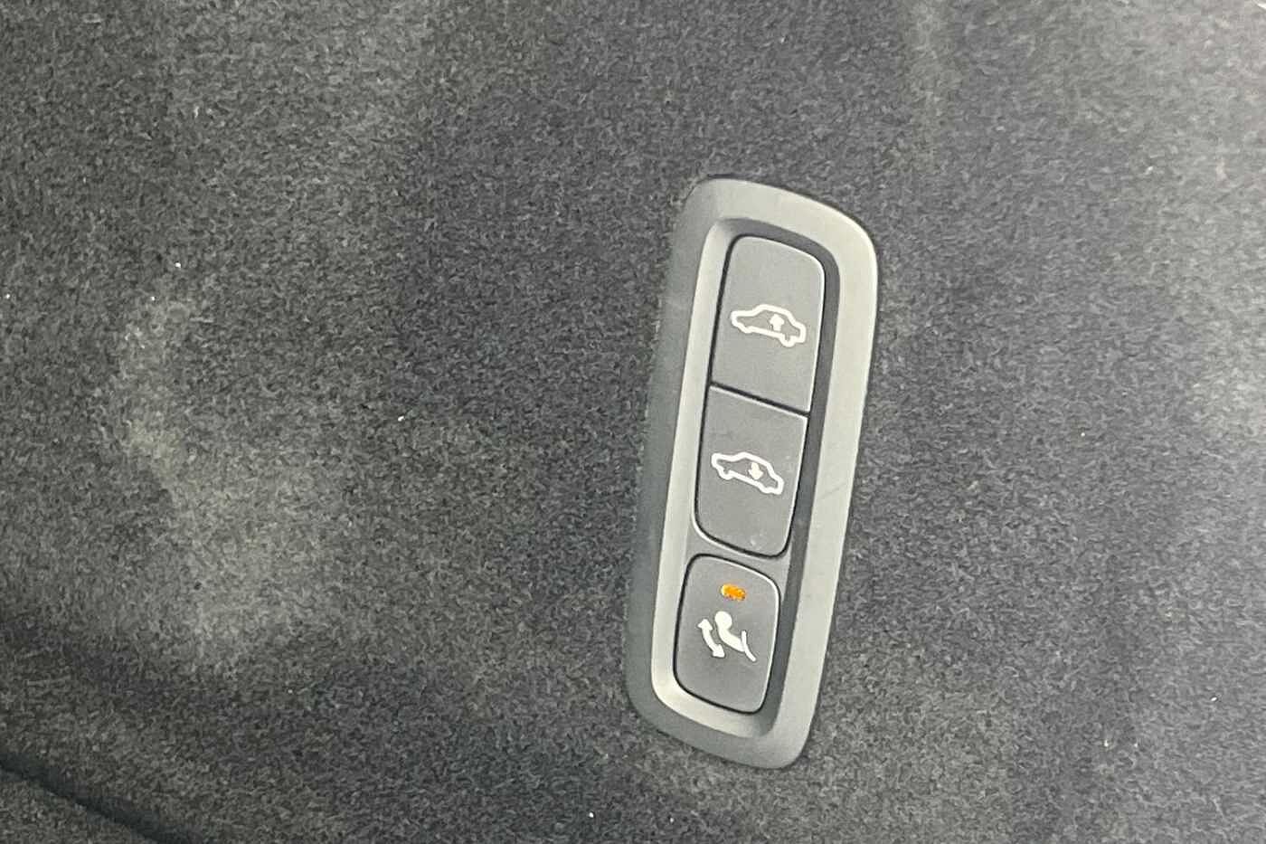 Used Volvo XC60 2019 for sale - 76817871: Photo 22