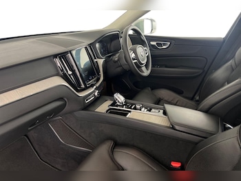 Used Volvo XC60 2019 for sale - 76817871: Photo
