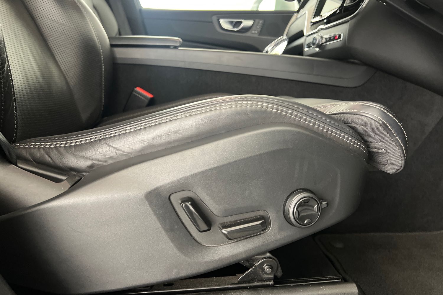 Used Volvo XC60 2019 for sale - 76817871: Photo 33