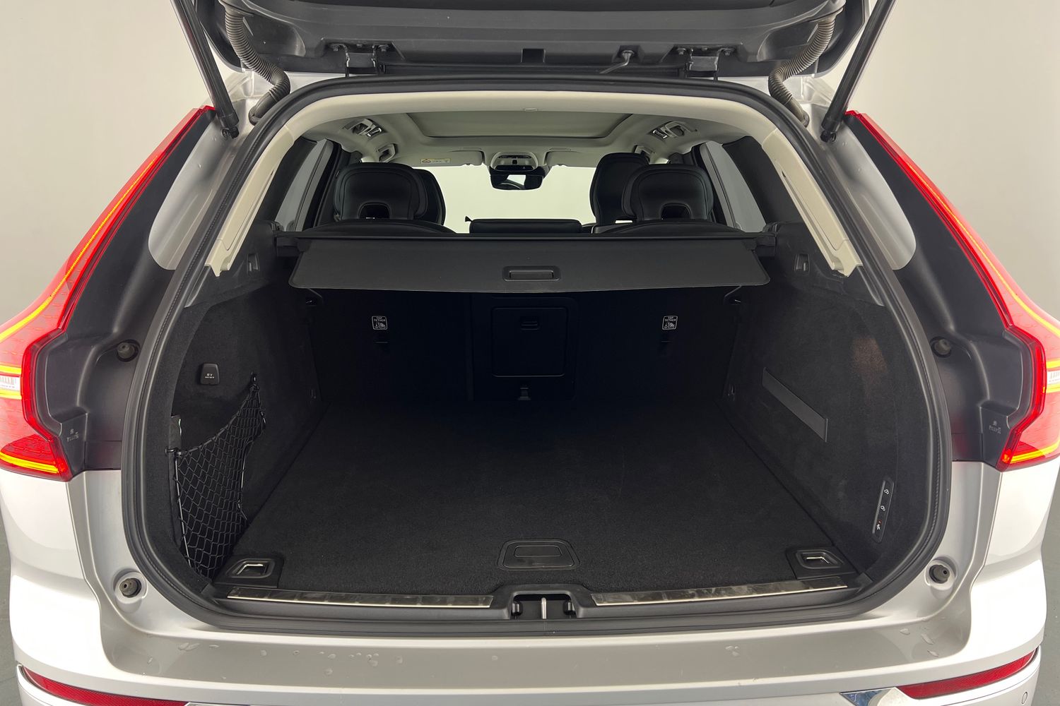 Used Volvo XC60 2019 for sale - 76817871: Photo 8